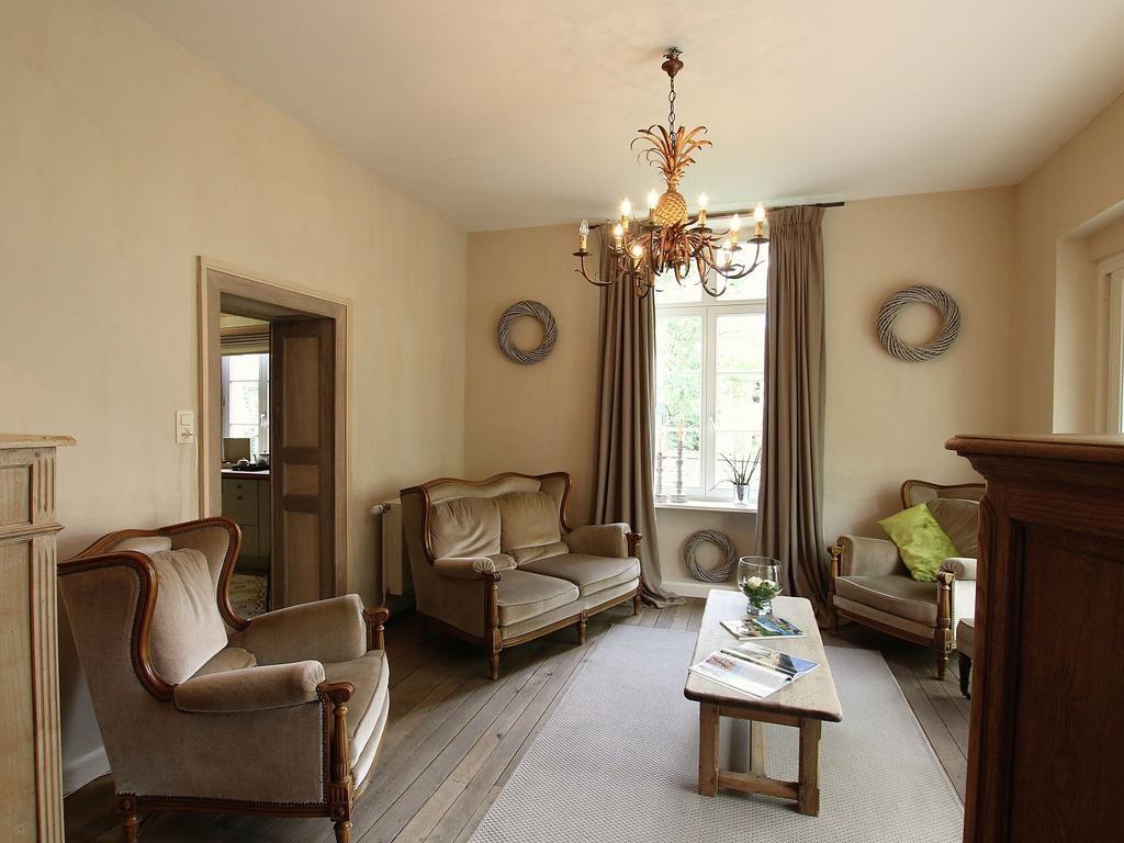Unique Holiday Home In Virton With Jacuzzi Latour Εξωτερικό φωτογραφία