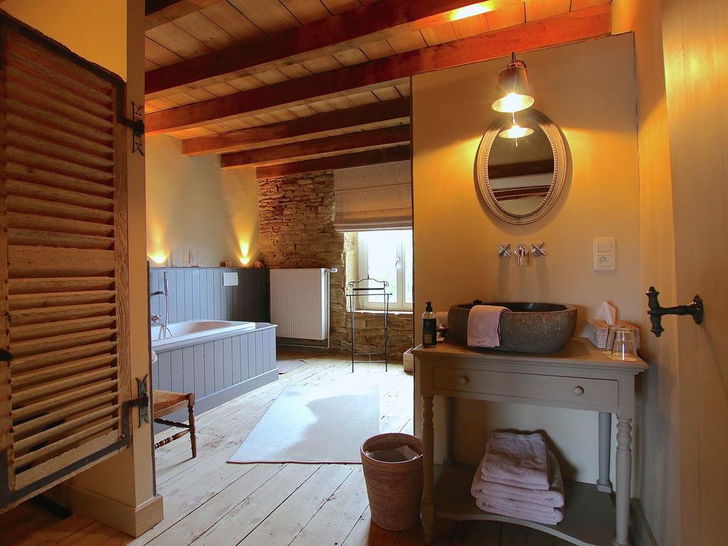 Unique Holiday Home In Virton With Jacuzzi Latour Εξωτερικό φωτογραφία