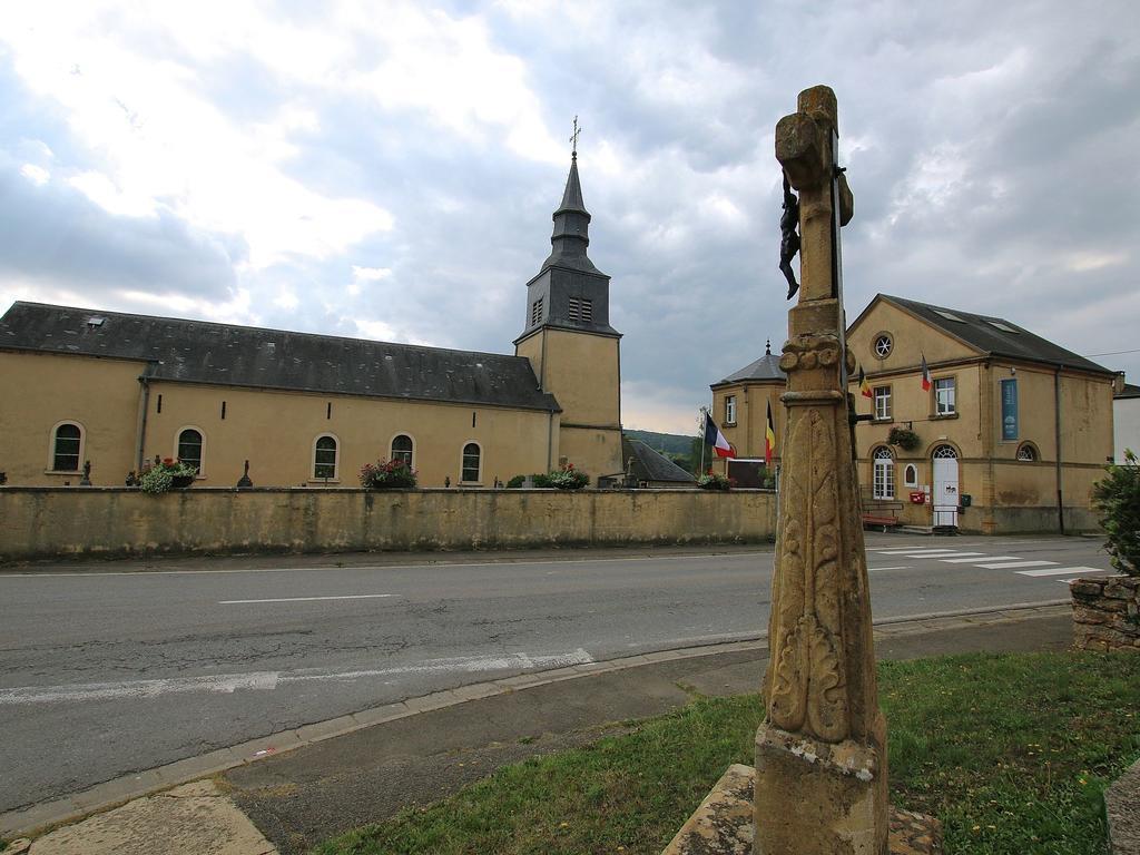 Unique Holiday Home In Virton With Jacuzzi Latour Εξωτερικό φωτογραφία